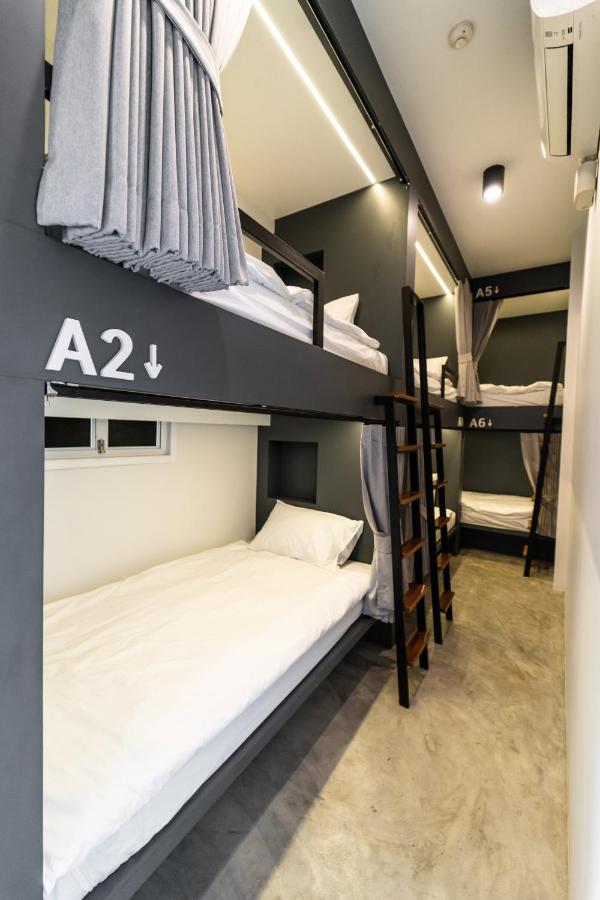 Pier 808 Hostel Bangkok Extérieur photo