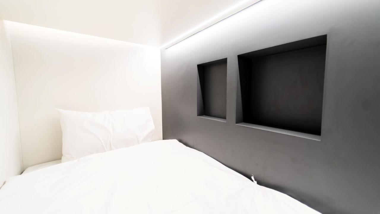 Pier 808 Hostel Bangkok Extérieur photo