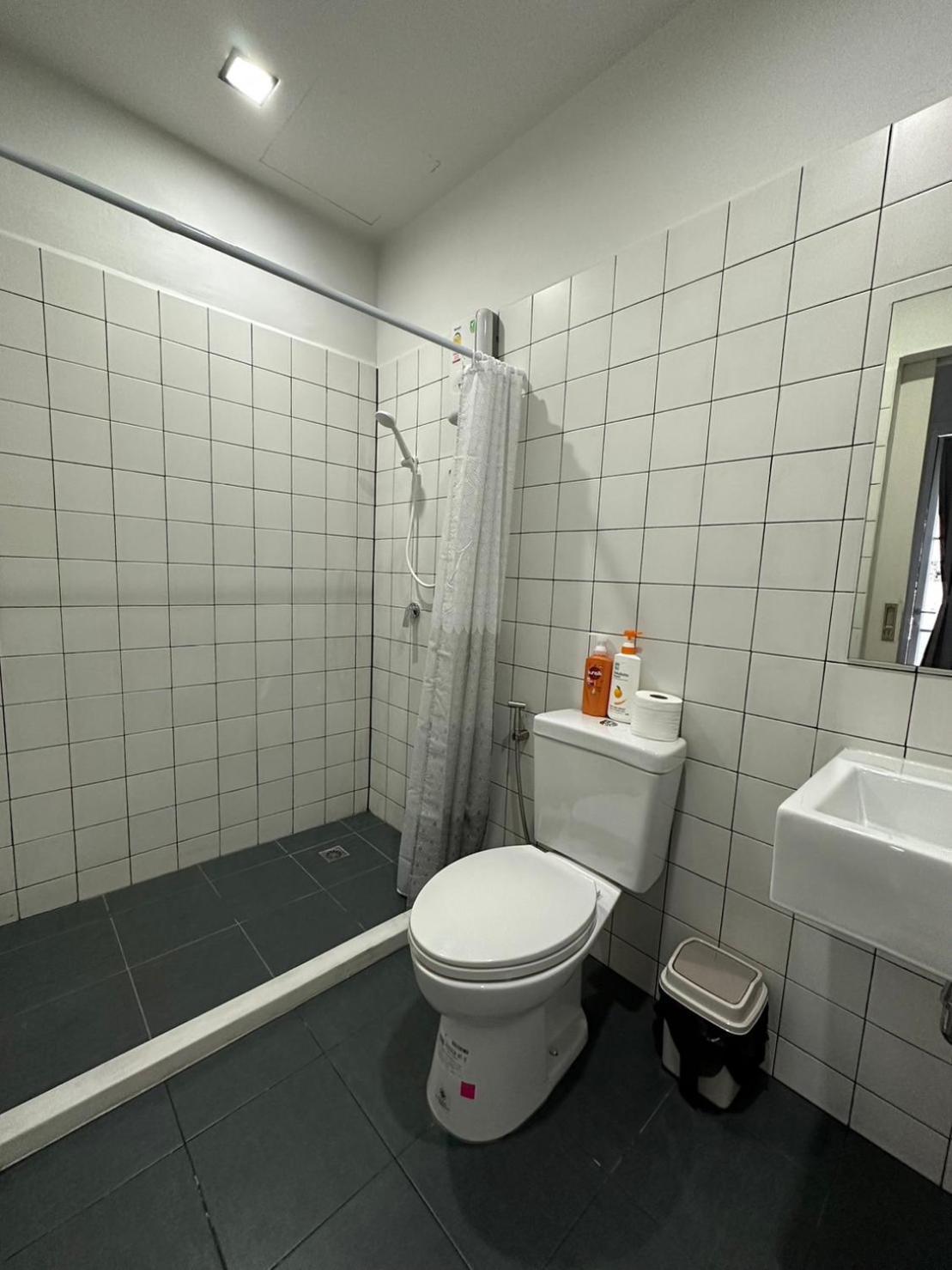 Pier 808 Hostel Bangkok Extérieur photo